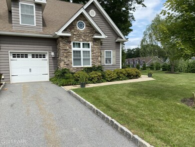 1103 Macintosh Way unit 501, Matamoras, PA 18336 - photo 2