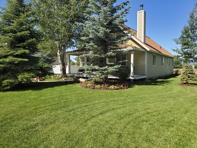 852 Streamside St, Driggs, ID 83422 - photo 4