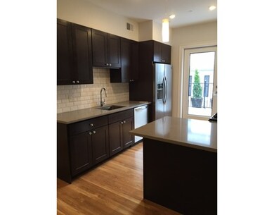 200 Highland Ave unit 2, Somerville, MA 02143 - photo 3