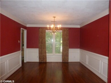 Dining Room - Formal Dining Room with Hardwood Flo