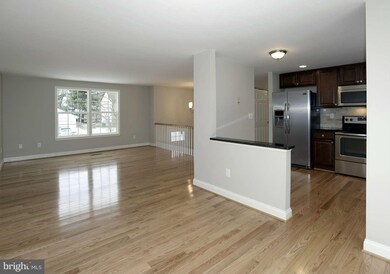 8439 Kings Meade Way, Columbia, MD 21046 - photo 4