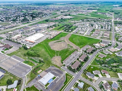 000 Calgary Ave, Bismarck, ND 58503 - photo 7