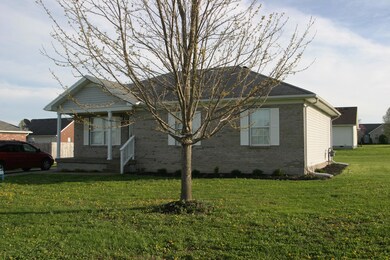 335 Forest Ridge Dr, Mount Washington, KY 40047 - photo 2
