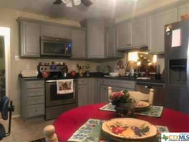 706 Steven St, Troy, TX 76579 - photo 2