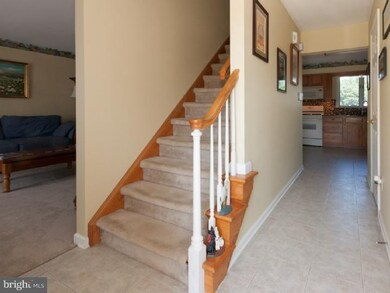 1908 Wayne Dr, Norristown, PA 19403 - photo 2