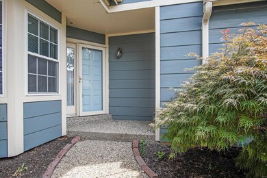 No need to get wet with the covered entry