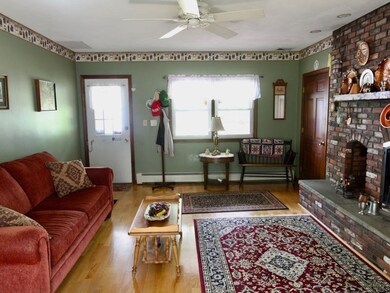 256 Cross St, Bridgewater, MA 02324 - photo 4