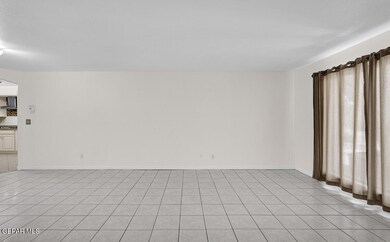 10952 Sombra Verde Dr, El Paso, TX 79935 - photo 5