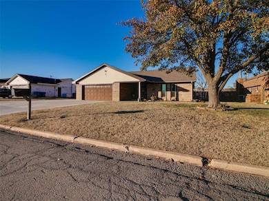 1006 E 13th St, Cushing, OK 74023 - photo 4