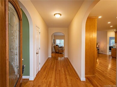 304 Brookmeade Dr, Statesville, NC 28625 - photo 3