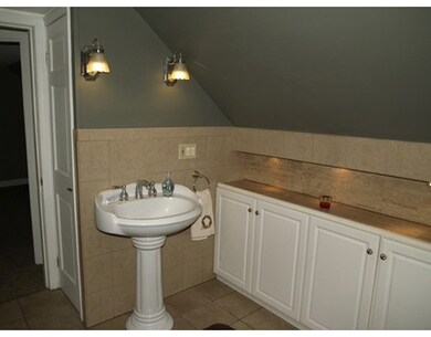 145 Locust St unit 1, Winthrop, MA 02152 - photo 6