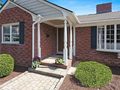 122 Summit Dr, Cranston, RI 02920 - photo 4