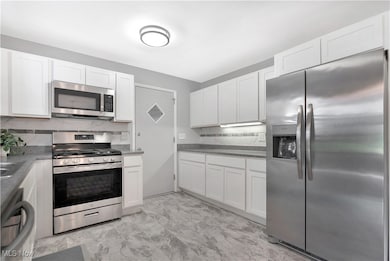 5822 Longview St SW, Massillon, OH 44646 - photo 4