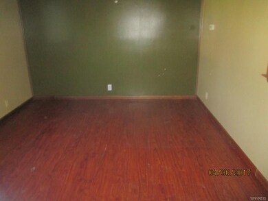 262 Witmer Rd, North Tonawanda, NY 14120 - photo 3