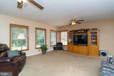 127 Jackpine Dr, Pasadena, MD 21122 - photo 5