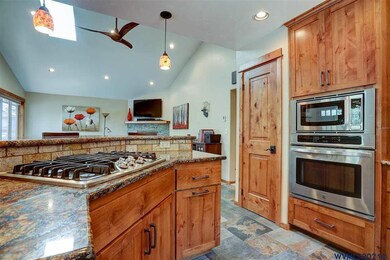 17729 Topflite #16 Ln, Sunriver, OR 97707 - photo 4