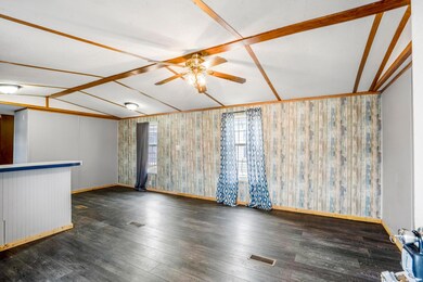 56 Evergreen Ave, Circleville, OH 43113 - photo 5