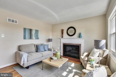 10608 Lexington Ct, Kensington, MD 20895 - photo 3