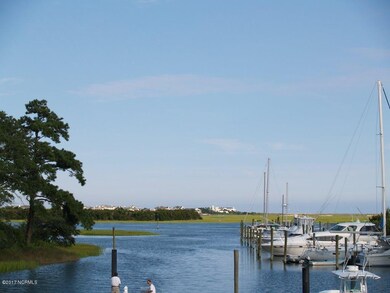 Middle_Sound_Marina2
