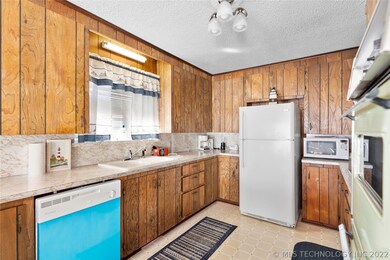 444499 Robin, Vinita, OK 74367 - photo 5