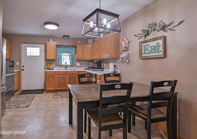 715 N 4th St, Grand Forks, ND 58203 - photo 5