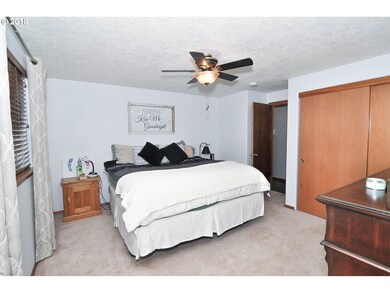 201 E 16th St, Lafayette, OR 97127 - photo 2