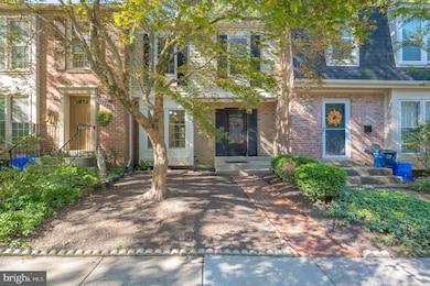 10026 Maple Leaf Dr, Montgomery Village, MD 20886 - photo 3