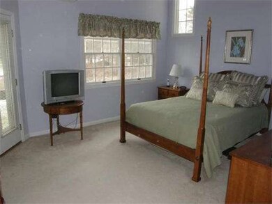 17 Fairway View Ln, Norton, MA 02766 - photo 6