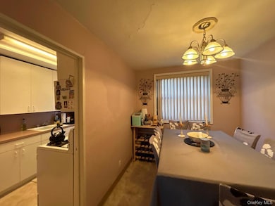 17-84 166 St unit 4-162, Whitestone, NY 11357 - photo 5