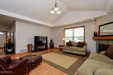 006-3204459-small
