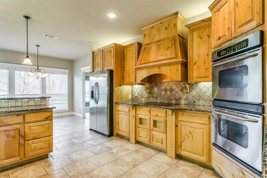 152 Overton Ridge Cir, Weatherford, TX 76088 - photo 7