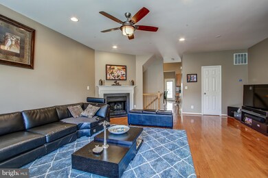 2552 James Monroe Cir, Herndon, VA 20171 - photo 3