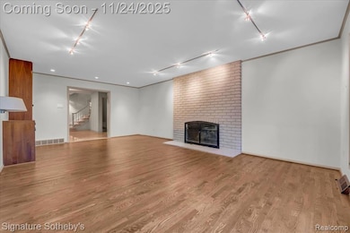 130 Denbar Rd, Bloomfield Hills, MI 48304 - photo 3