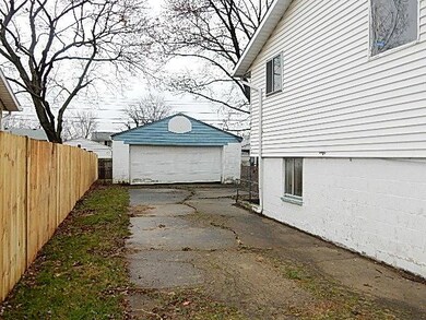 3777 Lynward Rd, Columbus, OH 43228 - photo 3