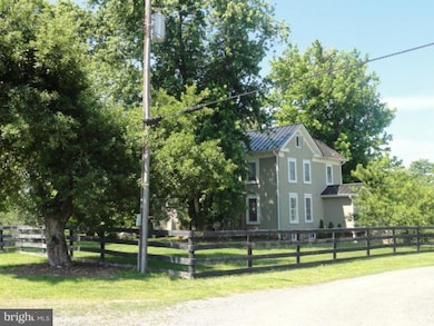 690 Silcott Springs, Purcellville, VA 20132 - photo 3