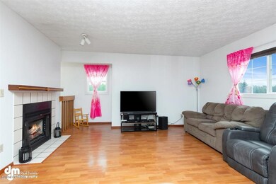 23-Living Room_KI_023