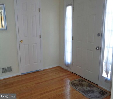 8120 Township Dr, Owings Mills, MD 21117 - photo 3