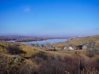 310 Country Dr, Pierre, SD 57501 - photo 6