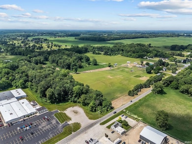 1825 & 1875 W Winona Ave, Warsaw, IN 46580 - photo 3