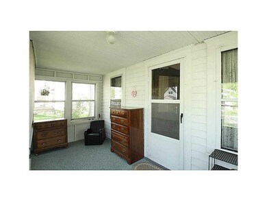 3-Seasons Porch/Room.