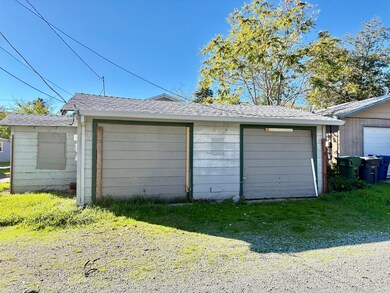 849 West St, Redding, CA 96001 - photo 5