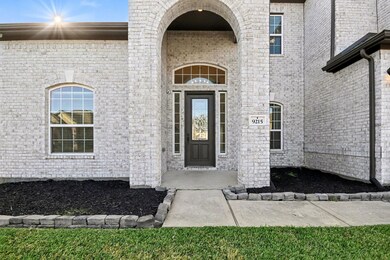 9215 Joe Louis Dr, Mont Belvieu, TX 77523 - photo 3