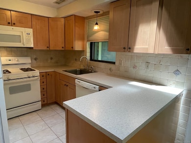 Fully applianced kitchen