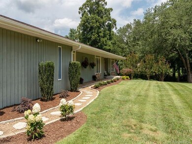 107 Tanager Ln, Hendersonville, NC 28792 - photo 3