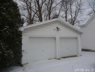 Parking Lot/Garage