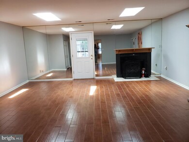 18155 Olde Port Ln, Triangle, VA 22172 - photo 7