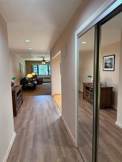 1211 E Broadway unit C-24, Hewlett, NY 11557 - photo 5