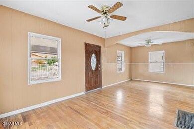 2814 N Piedras St, El Paso, TX 79930 - photo 3