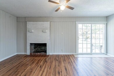 613 Silver Creek Rd, Azle, TX 76020 - photo 5