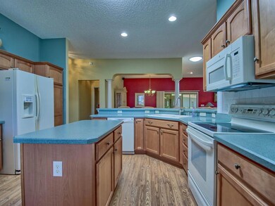 17300 SE 73rd Park Glen Ct, The Villages, FL 32162 - photo 7